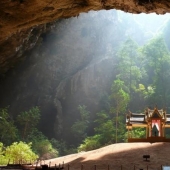 La cueva de Phraya Nakhon en Tailandia