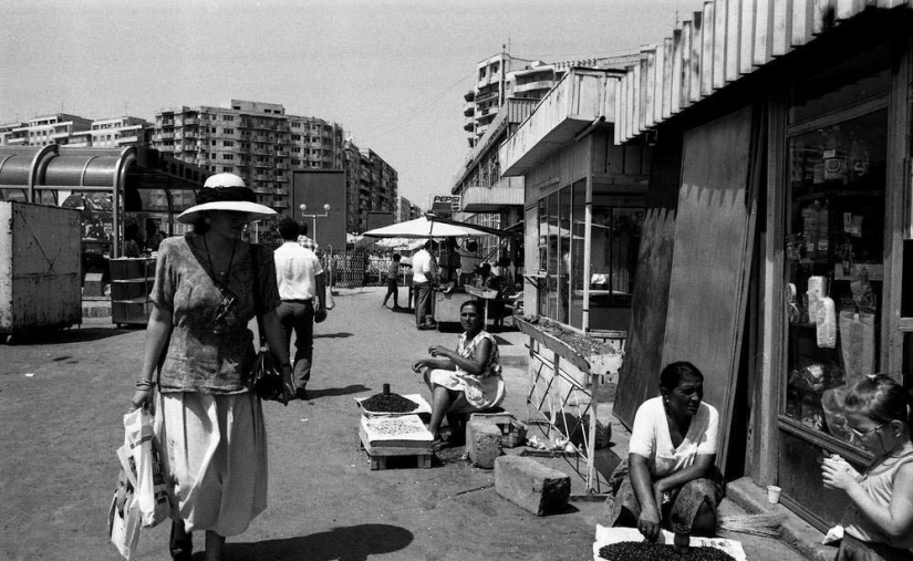 La dura Rumania de los años 90, donde los rebaños de ovejas bloqueaban las calles concurridas