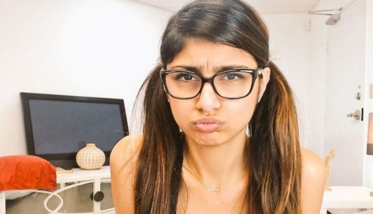La estrella porno Mia Khalifa vende sus legendarias gafas La estrella porno Mia Khalifa vende sus legendarias gafas