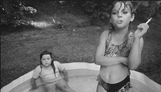 La historia de la imagen escandalosa de la revista Life en 1990: cómo fue la vida de una chica fumadora La historia de la imagen escandalosa de la revista Life en 1990: cómo fue la vida de una chica fumadora