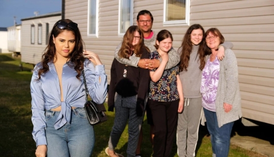 La joven majorette en el reality show Rich Kids, Skint Holiday se sorprendió por las condiciones miserables en las que tiene que vivir