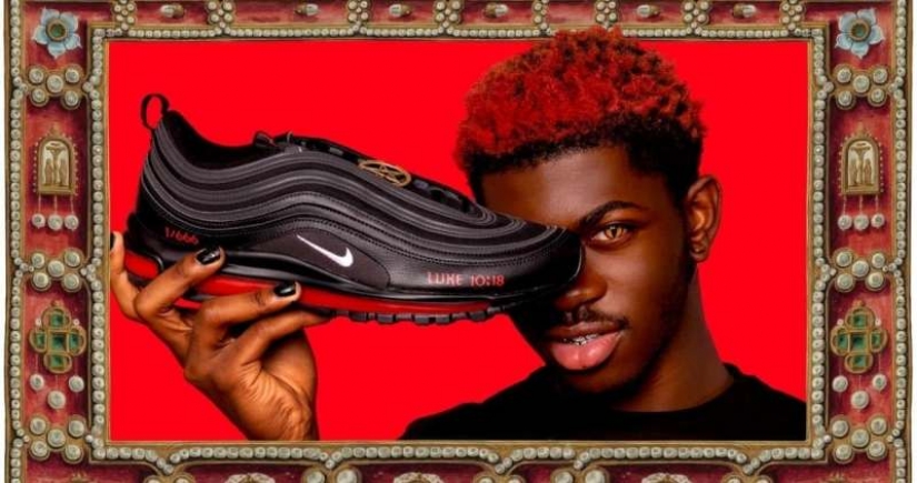 La marca Americana ha publicado el "satánico" zapatillas de deporte con sangre humana