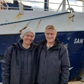 La pareja se quedó atrapada en las islas durante su luna de miel y tardó 30 días en llegar a casa en un barco de pesca