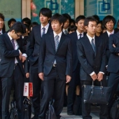 La sobreedad vírgenes para convertirse en Japón una cosa común y es triste