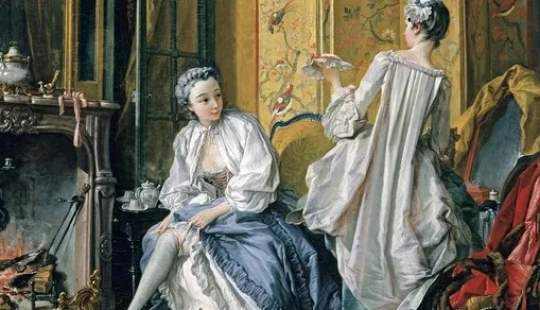 Ladies in bulky dresses: as in the past, women had to cope with toilet