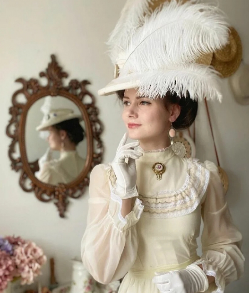 "Lady vintage" from Vinnytsia: the girl chose for herself a casual Victorian style