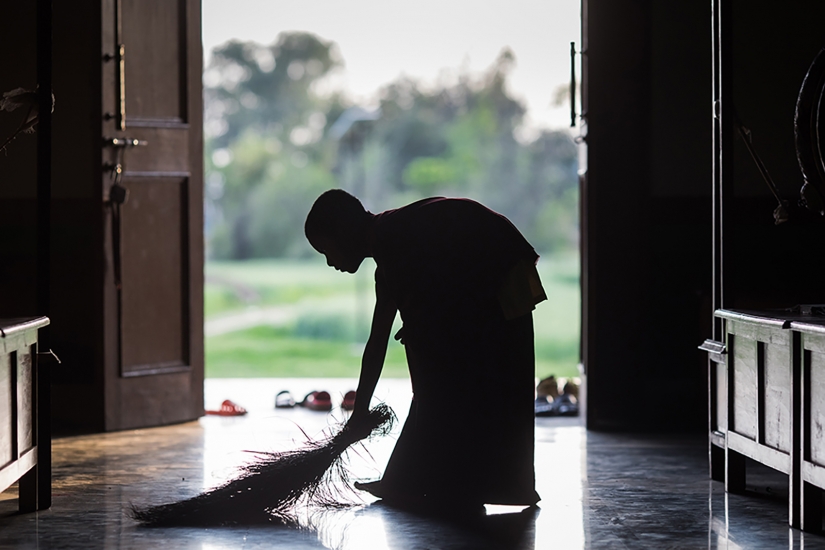 LIFE IN A BUDDHIST MONASTERY TILOPE: PHOTO ESSAY BY ALEXEY TERENTYEV