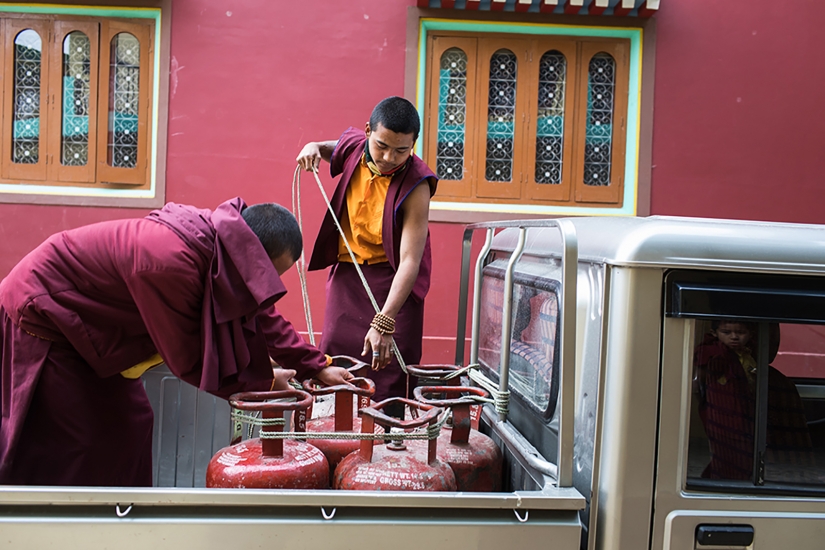 LIFE IN A BUDDHIST MONASTERY TILOPE: PHOTO ESSAY BY ALEXEY TERENTYEV