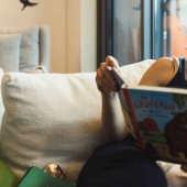 Loving husband hired 23 artist for an incredible gift to his wife