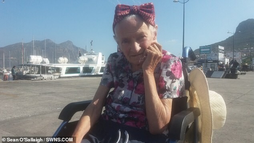 Loving son organizó un viaje alrededor del mundo para una madre con enfermedad de Alzheimer
