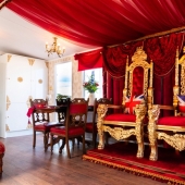 Luxury on wheels: in England you can spend an unforgettable night at the Royal van with a gold toilet