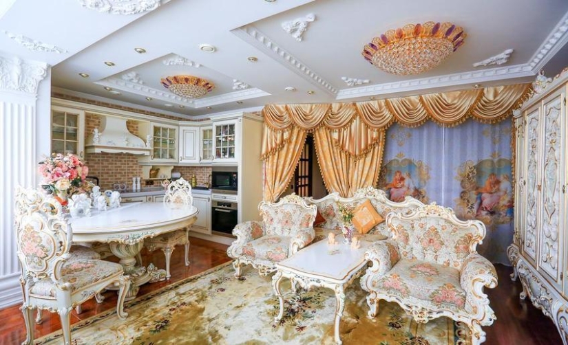 Microdoor on the highway of Enthusiasts: Muscovite designed her one-bedroom in the Baroque style