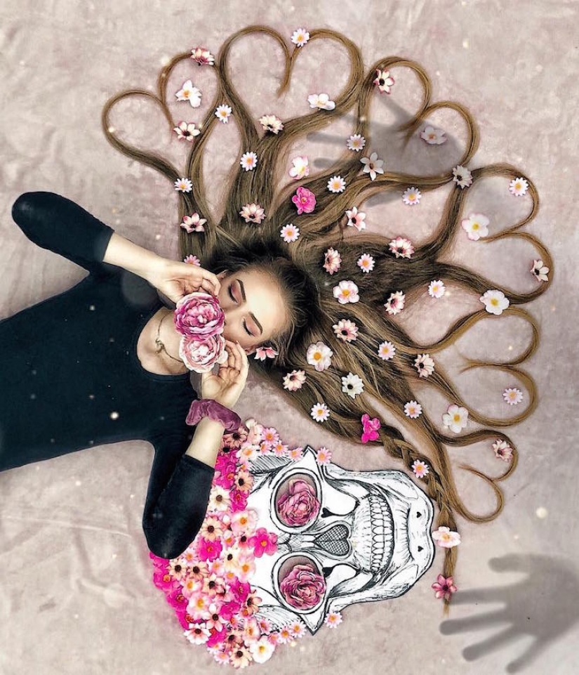 Modern Rapunzel from Holland creates "pictures" with the help of her hair