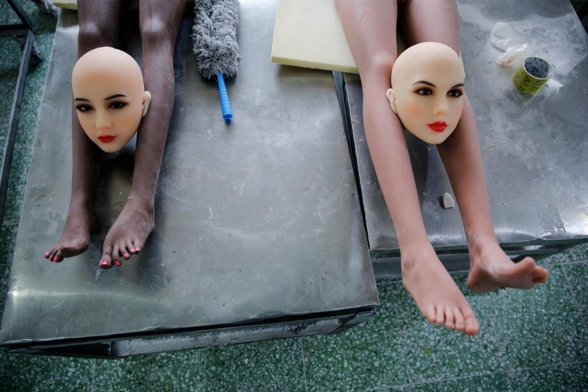 Muñecas inteligentes: los fabricantes de muñecas sexuales de China introducen la inteligencia artificial