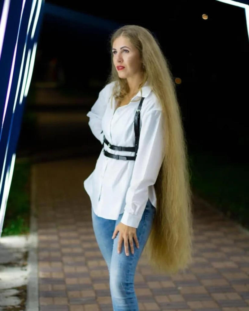 My braid is my beauty: a Russian woman with incredibly long hair has become a star of social networks