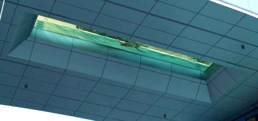 Nadar sobre el abismo: una piscina en uno de los rascacielos de Vancouver espera solo a los valientes