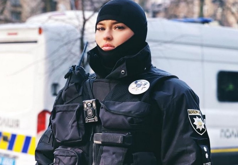 Natalia Polosenko is a Ukrainian special Forces girl nicknamed "The Machine"