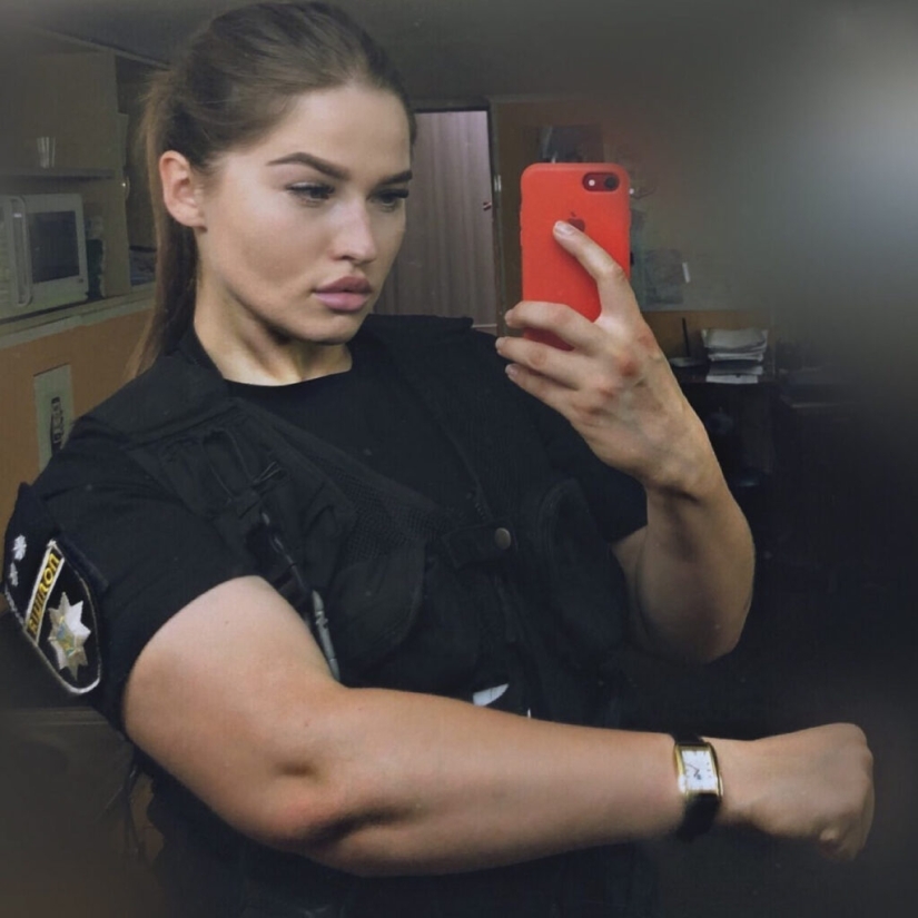 Natalia Polosenko is a Ukrainian special Forces girl nicknamed "The Machine"