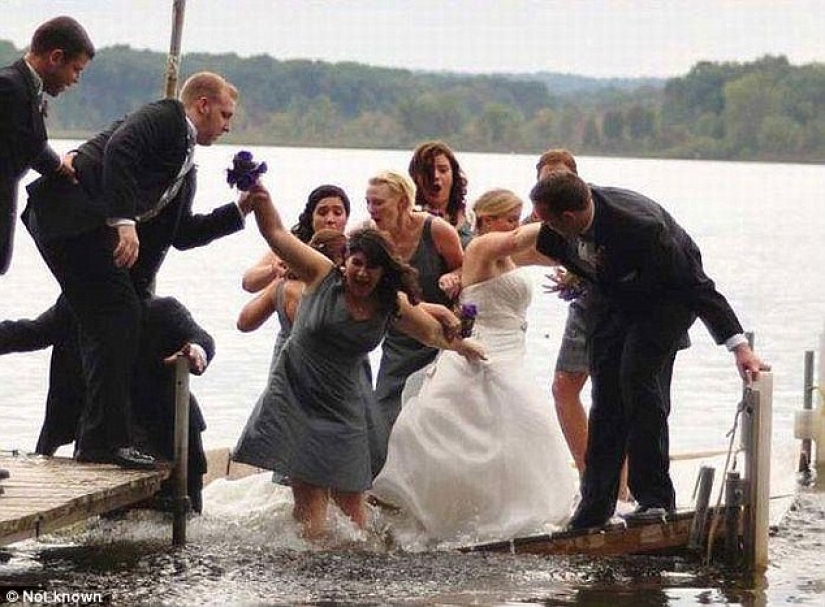 No puedes pensar en ello a propósito: las peores fotos de boda que definitivamente no se mostrarán a los invitados