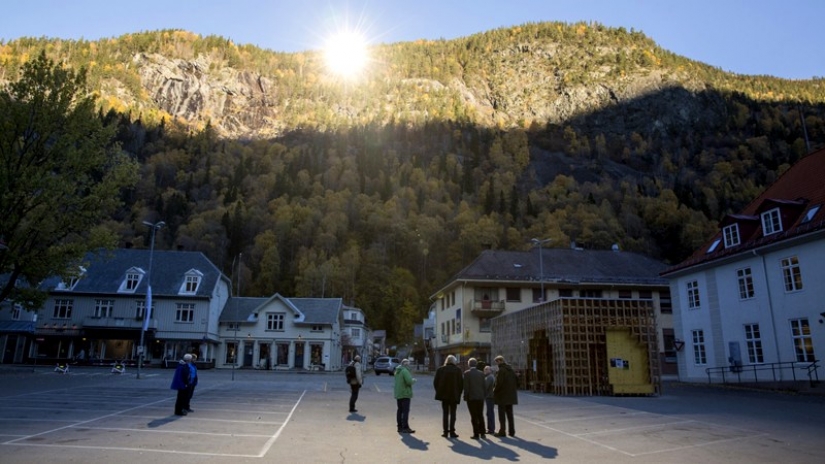 No sun? Make it yourself! The case of an Italian mountain village