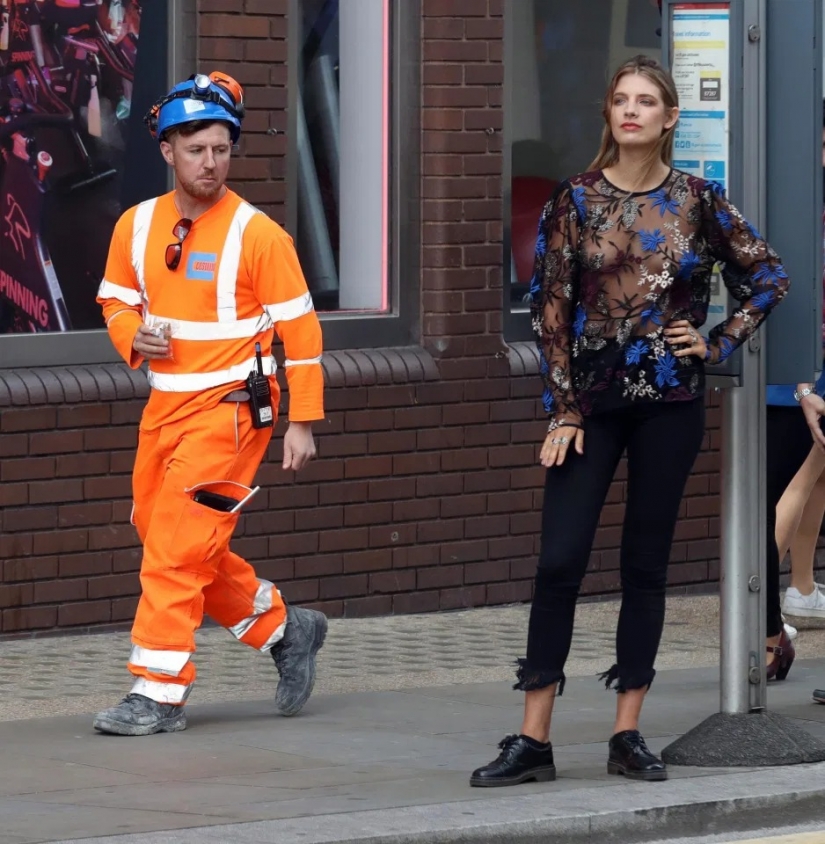 On the verge of a foul: the model walked the streets of London in a transparent blouse without a bra