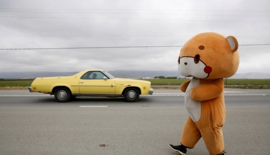 Oso caminante: el tipo caminó 770 km de Los Ángeles a San Francisco Oso caminante: el tipo caminó 770 km de Los Ángeles a San Francisco