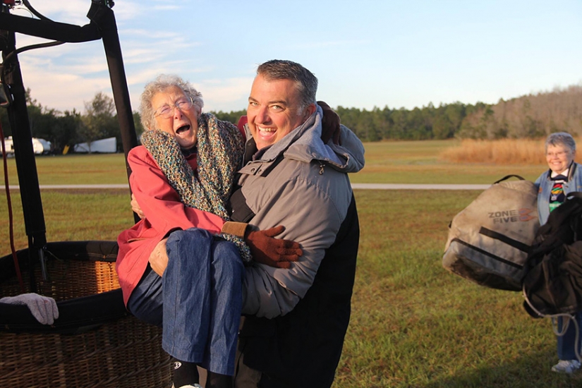 Paciente con cáncer, estadounidense de 90 años, se fue de viaje en lugar de recibir tratamiento