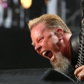 Pagar dinero, y nada más importa Russian El ruso exige mil millones de dólares de Metallica