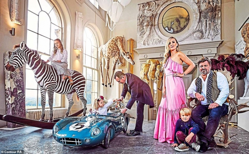 Parade exclusive: in the most unusual mansion in the UK starts a great sale