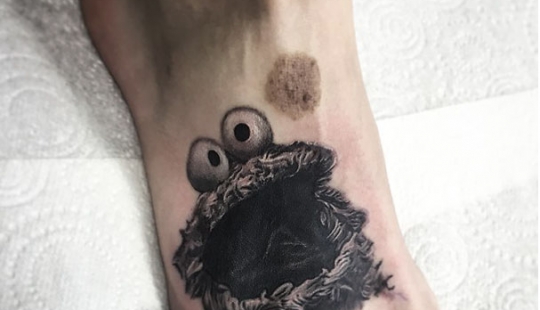 People with birthmarks who didn't get confused and made them part of tattoos