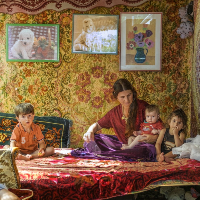 Personas sin residencia permanente: un fotógrafo italiano ha creado un proyecto único sobre la vida de los gitanos