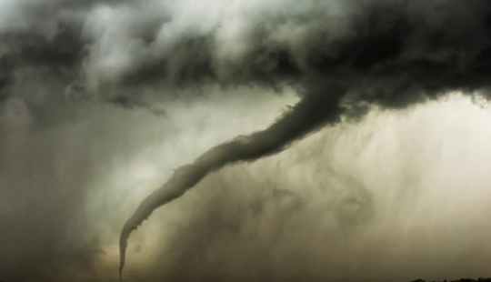 Photographer spent 7 years chasing storms through Tornado Alley