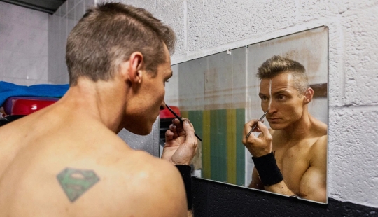 Pintura de guerra: el loco mundo de la Europea de lucha libre