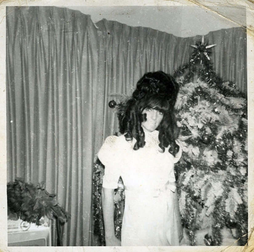 Playful photo under the Christmas tree from old albums