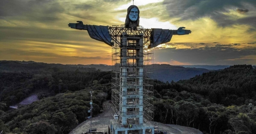 ¿Por qué construyen una estatua de Cristo más alta que la anterior en Brasil