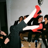 Provocaciones sexuales de Berlín por la noche en las obras de Maxim Ballesteros