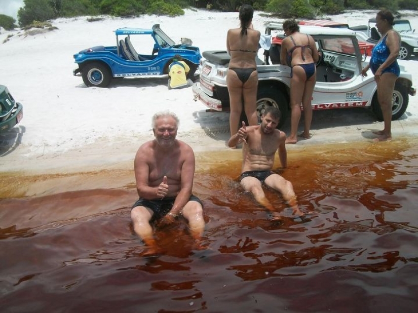 Refresh yourself! Unusual Coca-Cola lake in Brazil attracts tourists from all over the world