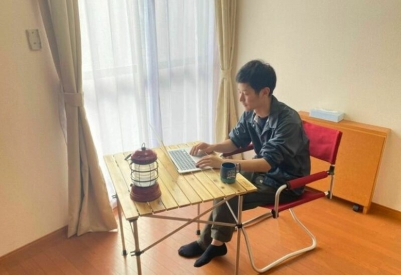 Remote cohabitation, or How to create couples on Skype in Japan