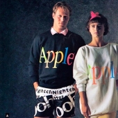Resulta que sin Steve Jobs en la década de 1980, Apple vendía ropa