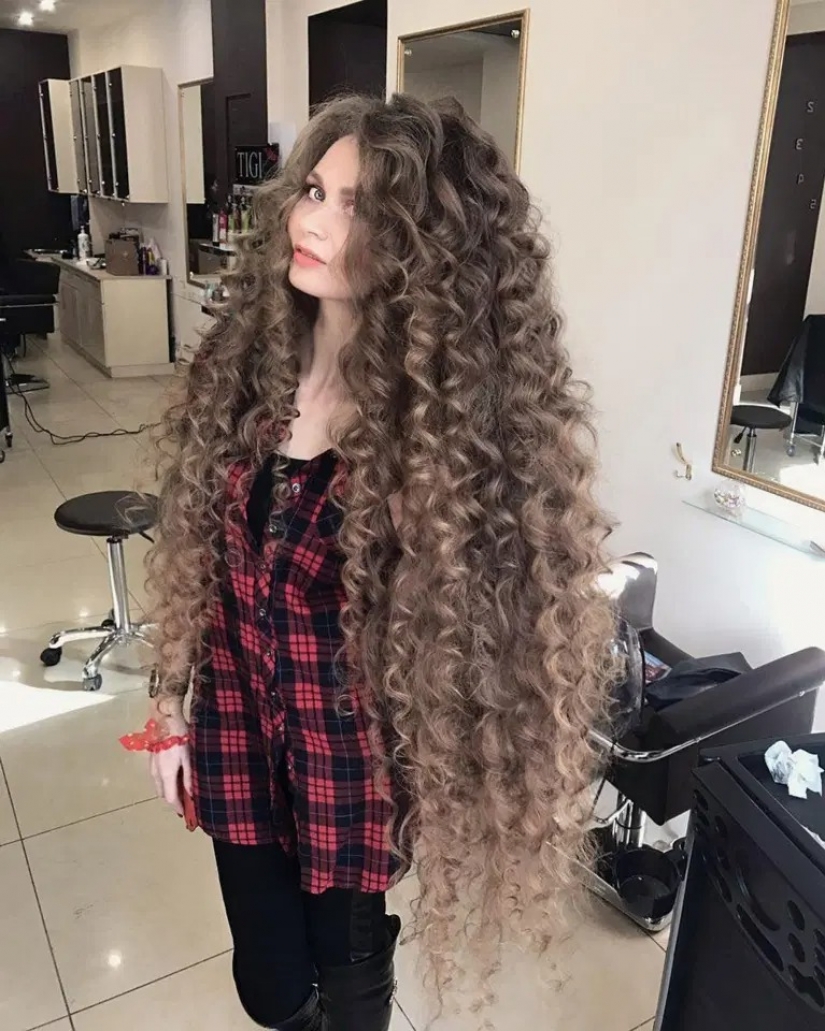 Ruso Rapunzel: el habitante de Barnaul impresionante de lujo cabello