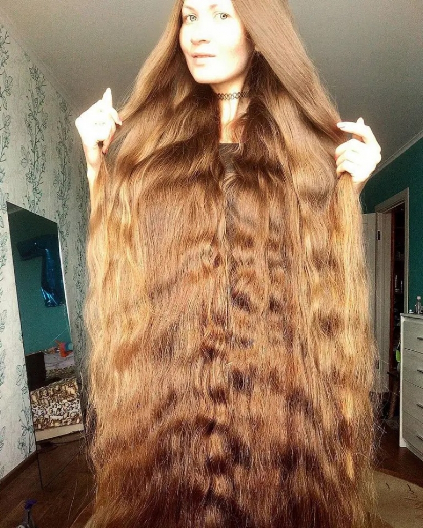 Russian Rapunzel: the inhabitant of Barnaul impressive luxurious hair