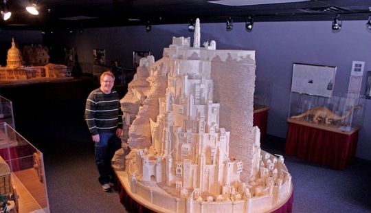 Sculptures made of matches