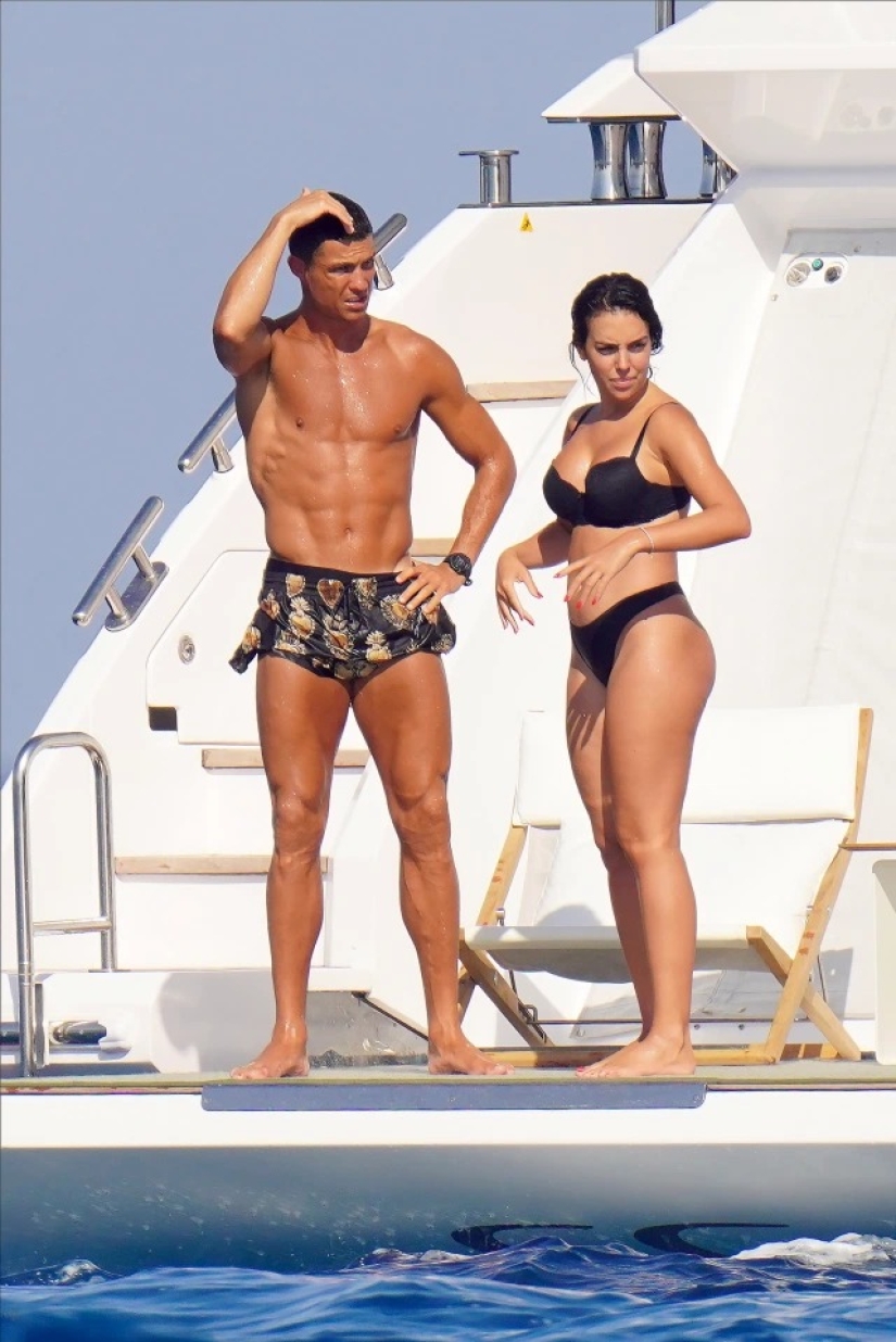 Sea goddess: Georgina Rodriguez showed a magnificent figure on vacation with Cristiano Ronaldo