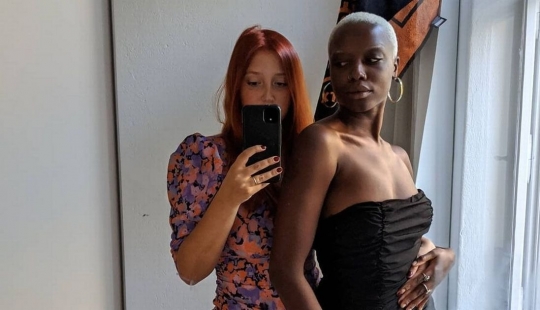 Sentimientos encontrados: una lesbiana de Canadá jugó una boda con una amiga de orientación tradicional Sentimientos encontrados: una lesbiana de Canadá jugó una boda con una amiga de orientación tradicional