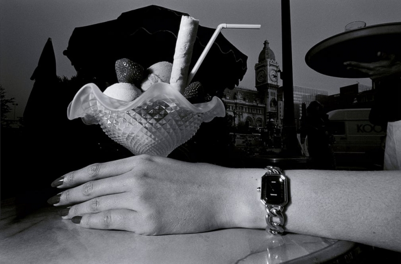 Sexo, supermodelos y champán: las obras de Guy Bourdin