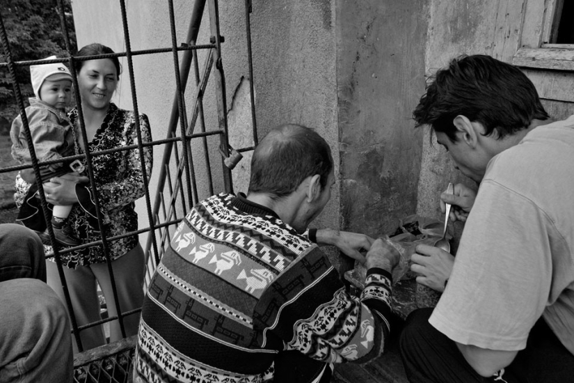 Shocking works of a Ukrainian photographer who lived in a psychiatric hospital