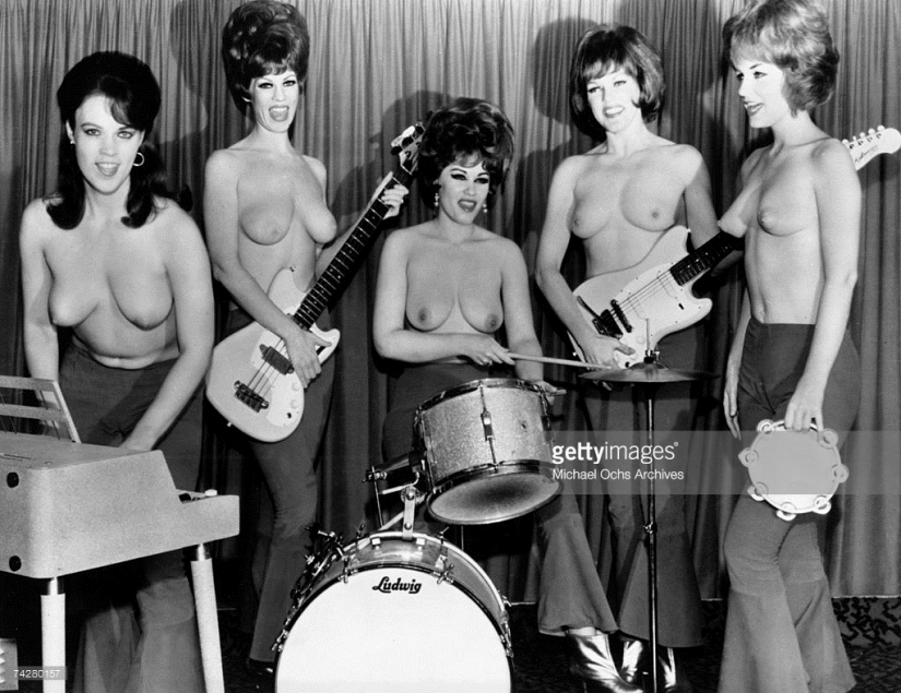 Singing breasts: musical topless groups of the second half of the XX century