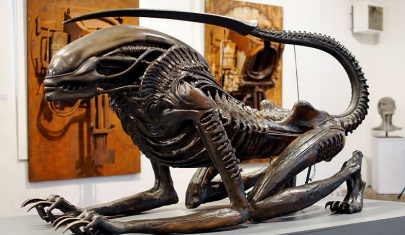 Special effects in cinema: space horror in the movie "Alien"