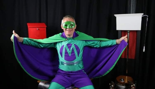 Talento con olor: Mr. Methane es un maestro de pedos musicales