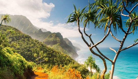 The 10 best hiking routes in the world along the coast